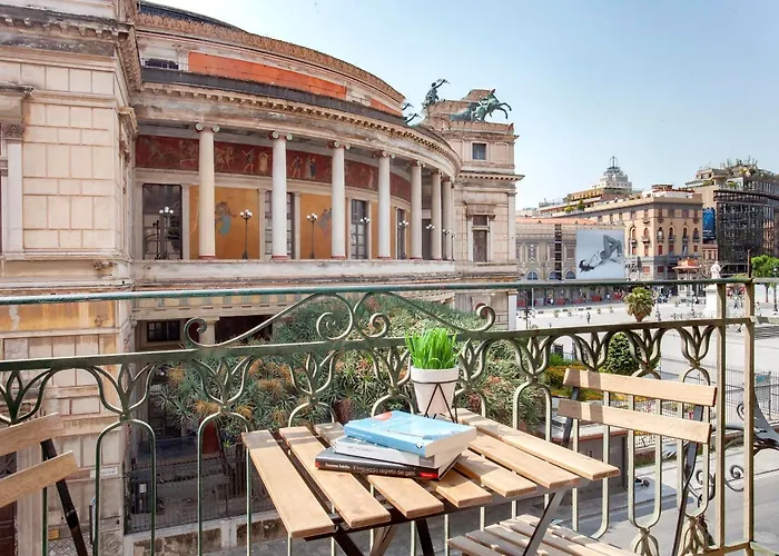 The House Politeama Palermo Historic Center